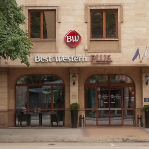 Western Bristol מלון
